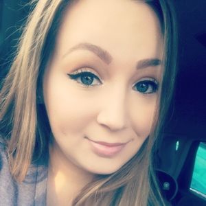 Meet your Posher, Robyn